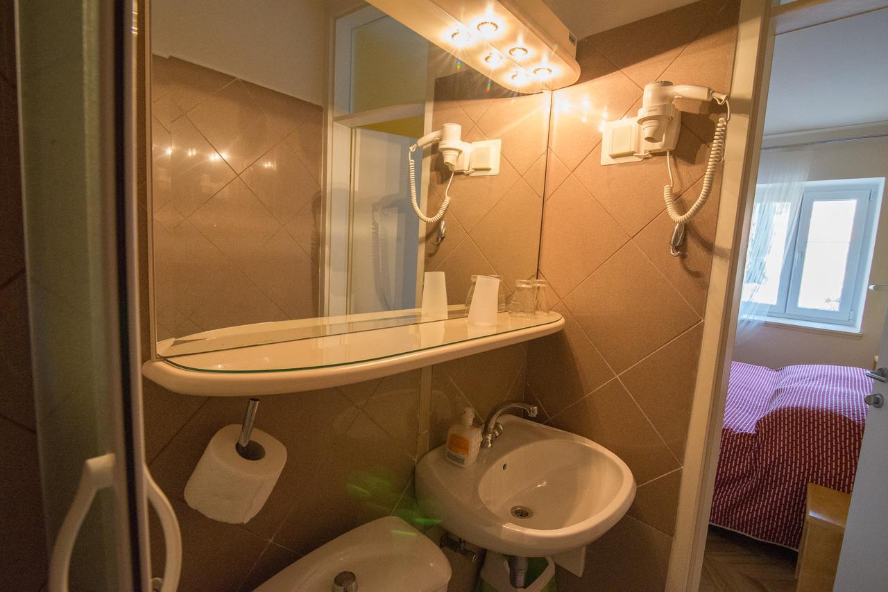 Bed&Breakfast Saturn Veli Lošinj Exterior foto